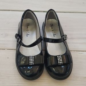 Girls dress shoe